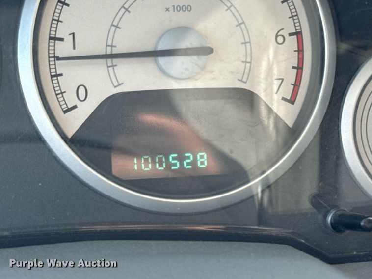 image for item EG6809 2009 Chrysler Town and country touring van