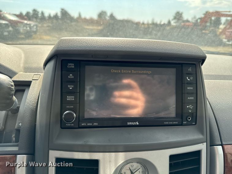 image for item EG6809 2009 Chrysler Town and country touring van