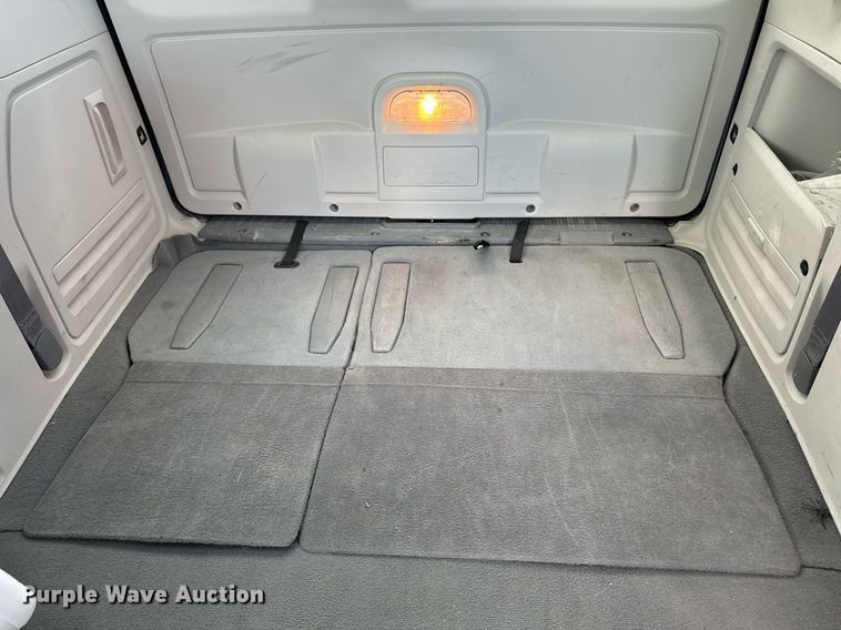 image for item EG6809 2009 Chrysler Town and country touring van