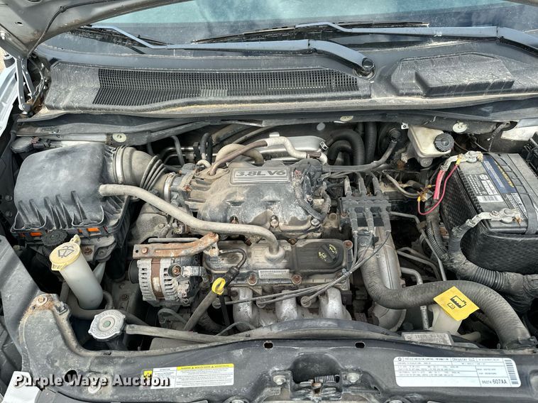 image for item EG6809 2009 Chrysler Town and country touring van