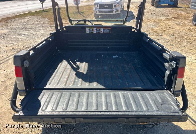 image for item EH2904 2016 John Deere Gator 825i utility vehicle