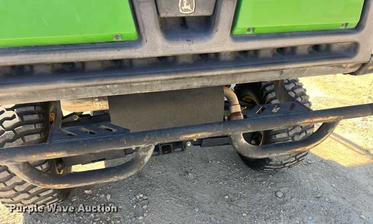 image for item EH2904 2016 John Deere Gator 825i utility vehicle