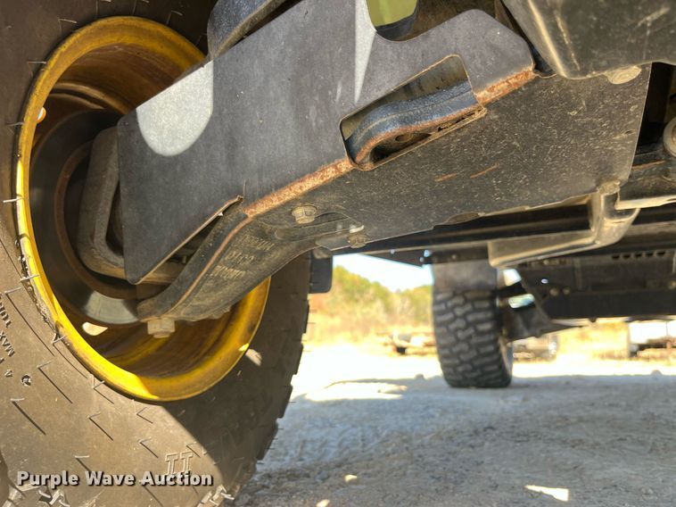 image for item EH2904 2016 John Deere Gator 825i utility vehicle