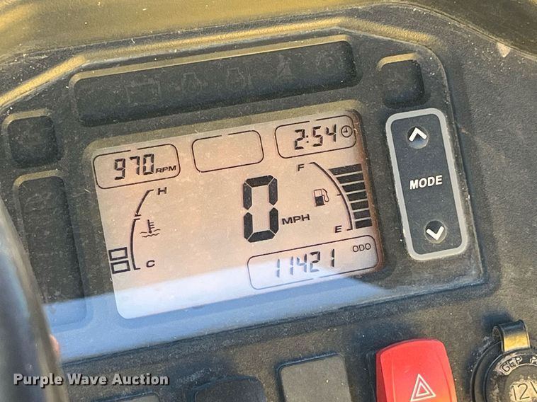 image for item EH2904 2016 John Deere Gator 825i utility vehicle