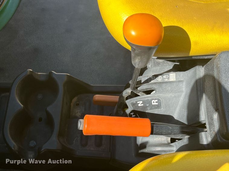 image for item EH2904 2016 John Deere Gator 825i utility vehicle