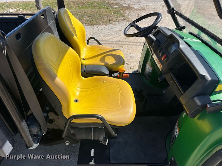 image for item EH2904 2016 John Deere Gator 825i utility vehicle
