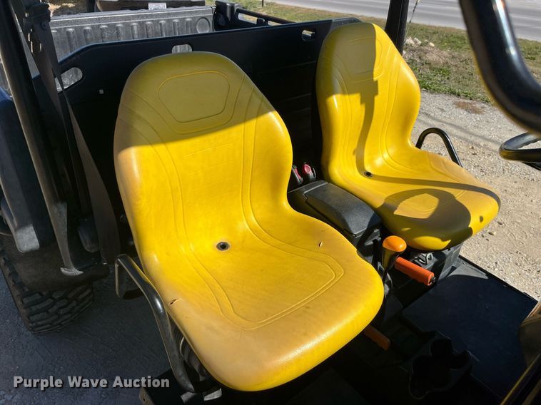 image for item EH2904 2016 John Deere Gator 825i utility vehicle