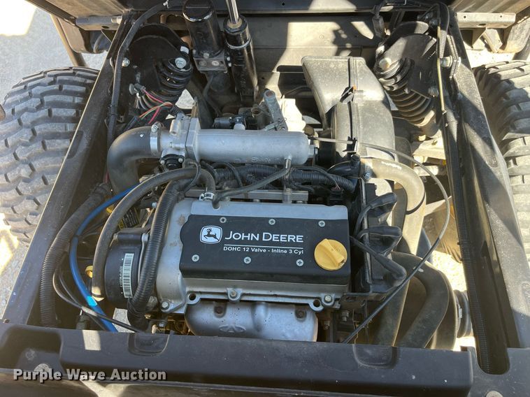 image for item EH2904 2016 John Deere Gator 825i utility vehicle