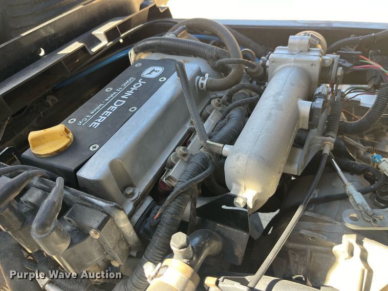 image for item EH2904 2016 John Deere Gator 825i utility vehicle