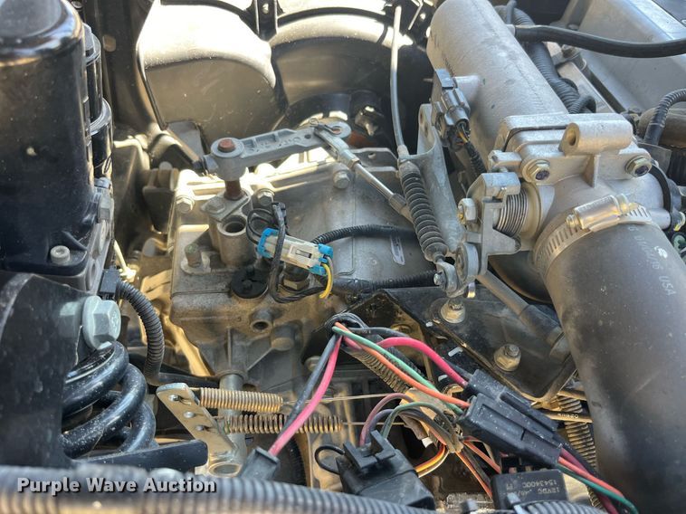 image for item EH2904 2016 John Deere Gator 825i utility vehicle