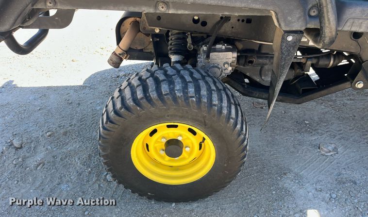 image for item EH2904 2016 John Deere Gator 825i utility vehicle