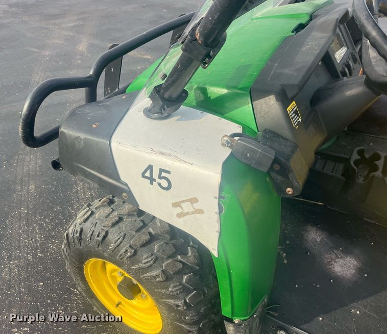 image for item EH2909 2016 John Deere 825 Gas XUV utility vehicle