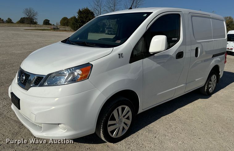image for item EH7112 2018 Nissan NV200 SV van
