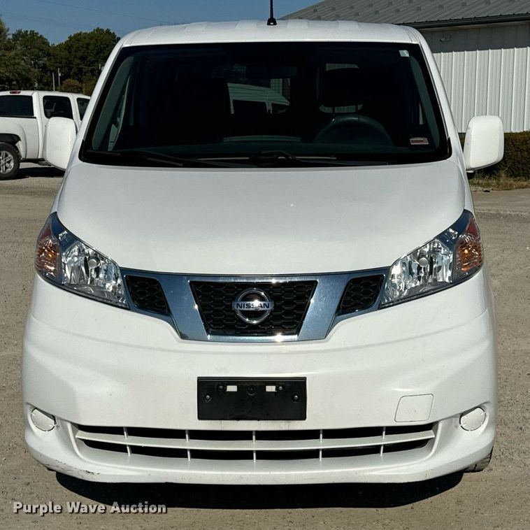 image for item EH7112 2018 Nissan NV200 SV van
