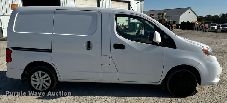 image for item EH7112 2018 Nissan NV200 SV van
