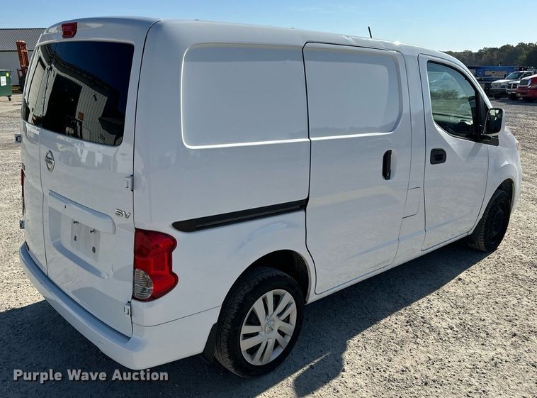 image for item EH7112 2018 Nissan NV200 SV van