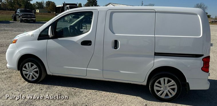 image for item EH7112 2018 Nissan NV200 SV van