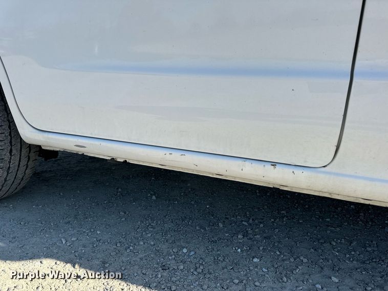 image for item EH7112 2018 Nissan NV200 SV van