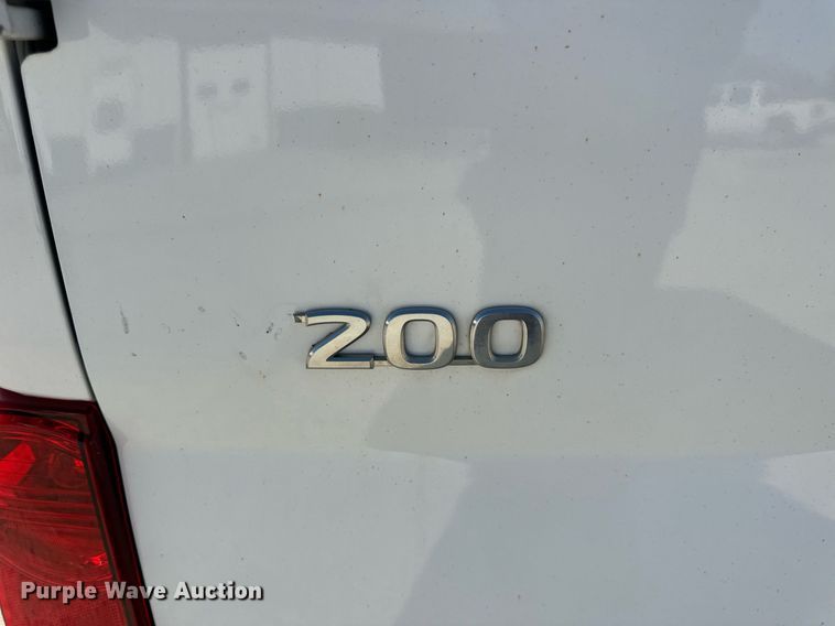 image for item EH7112 2018 Nissan NV200 SV van