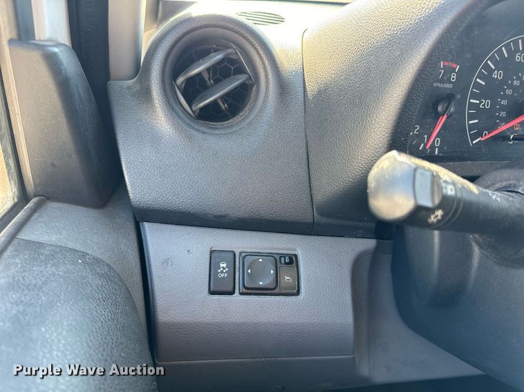 image for item EH7112 2018 Nissan NV200 SV van