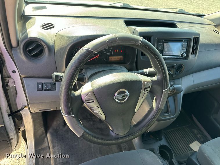 image for item EH7112 2018 Nissan NV200 SV van
