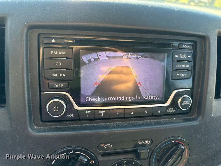 image for item EH7112 2018 Nissan NV200 SV van