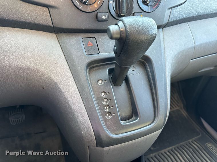 image for item EH7112 2018 Nissan NV200 SV van