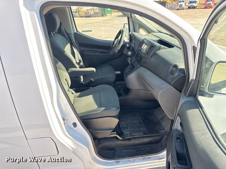 image for item EH7112 2018 Nissan NV200 SV van