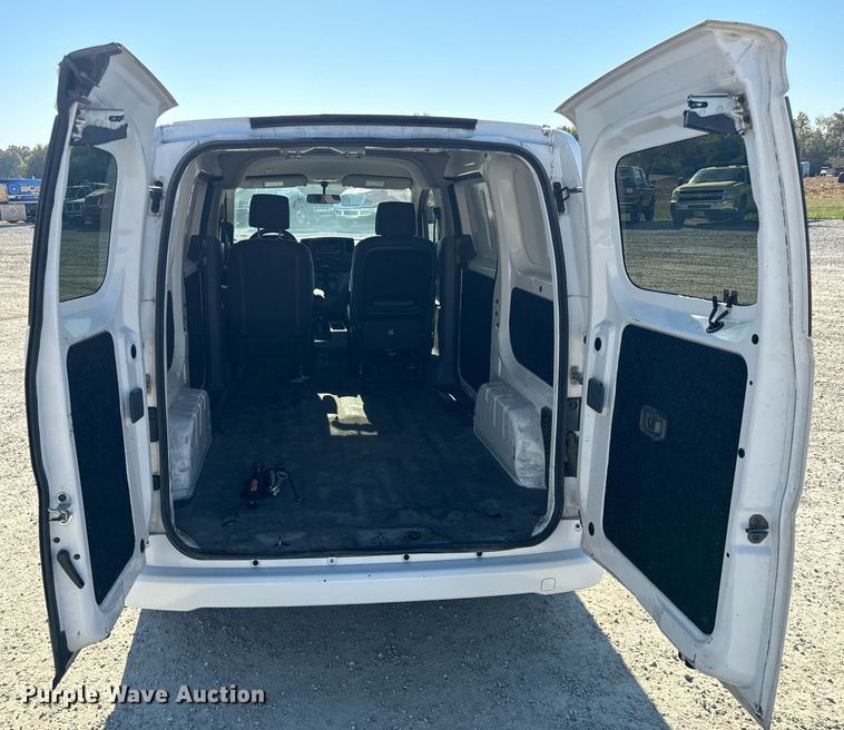 image for item EH7112 2018 Nissan NV200 SV van