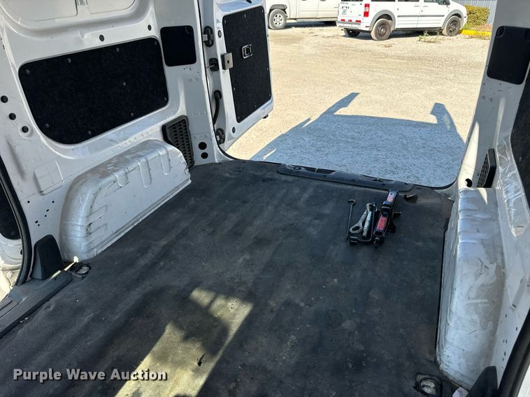 image for item EH7112 2018 Nissan NV200 SV van