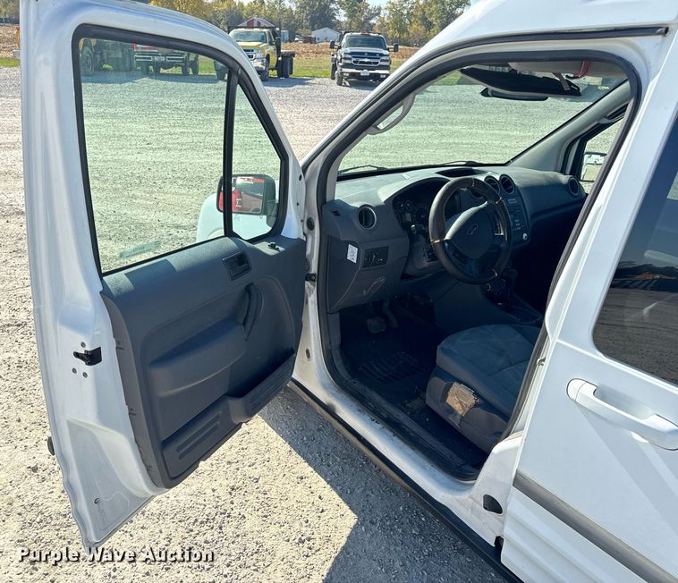 image for item EH7113 2011 Ford Transit Connect XLT van