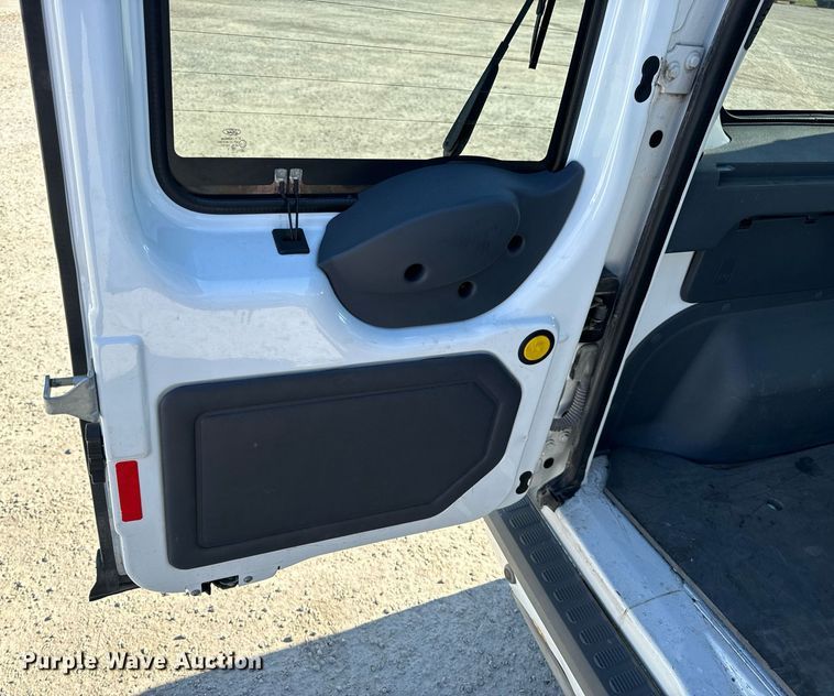 image for item EH7113 2011 Ford Transit Connect XLT van