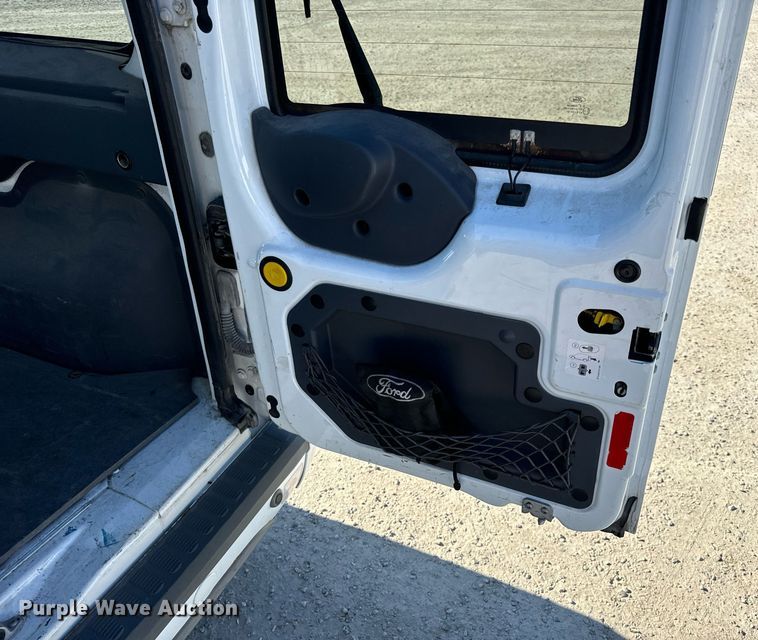 image for item EH7113 2011 Ford Transit Connect XLT van