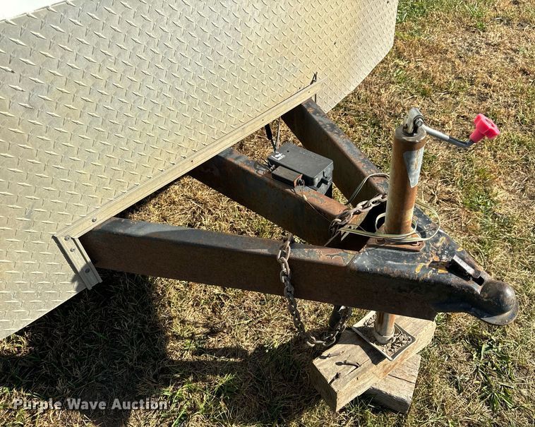 image for item EH7205 2002 Haulmark GR85X16WT2 enclosed cargo trailer