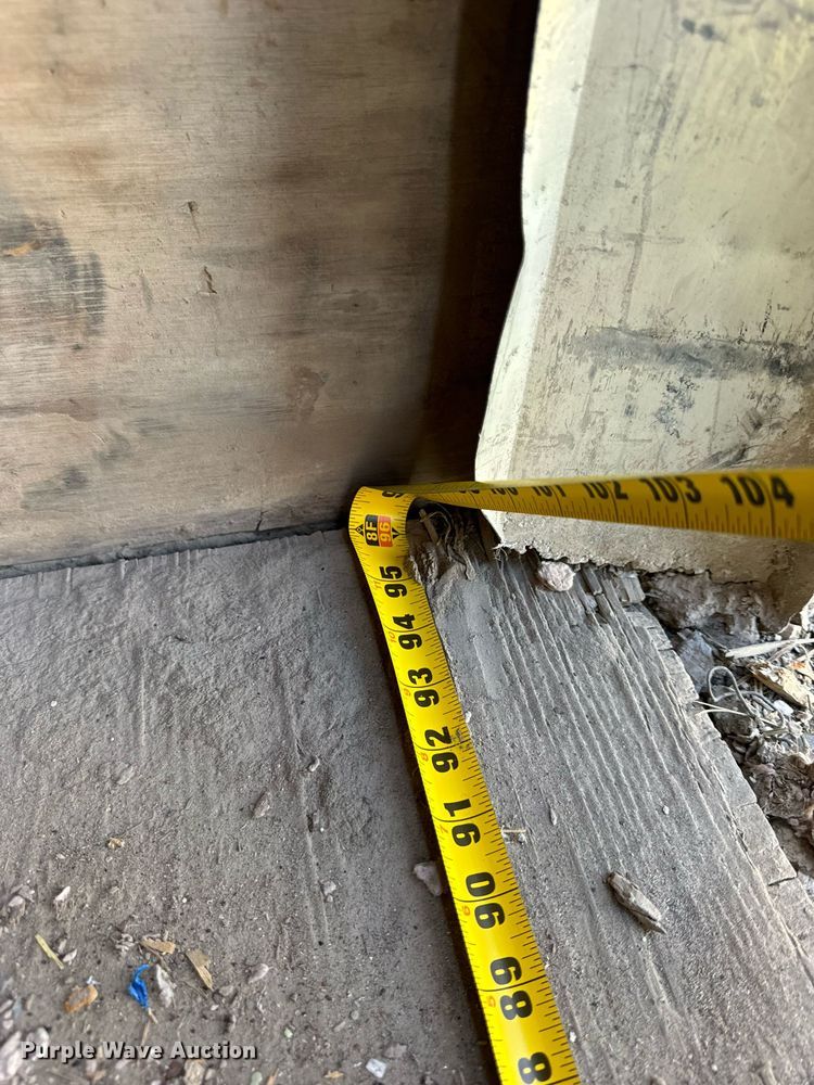 image for item EH7205 2002 Haulmark GR85X16WT2 enclosed cargo trailer