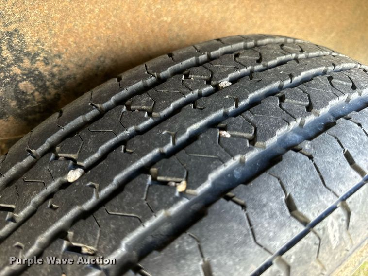 image for item EH7205 2002 Haulmark GR85X16WT2 enclosed cargo trailer