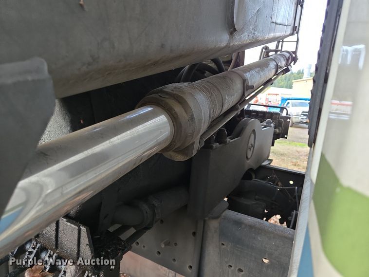 image for item EI4049 2003 International 4300 SBA crane truck