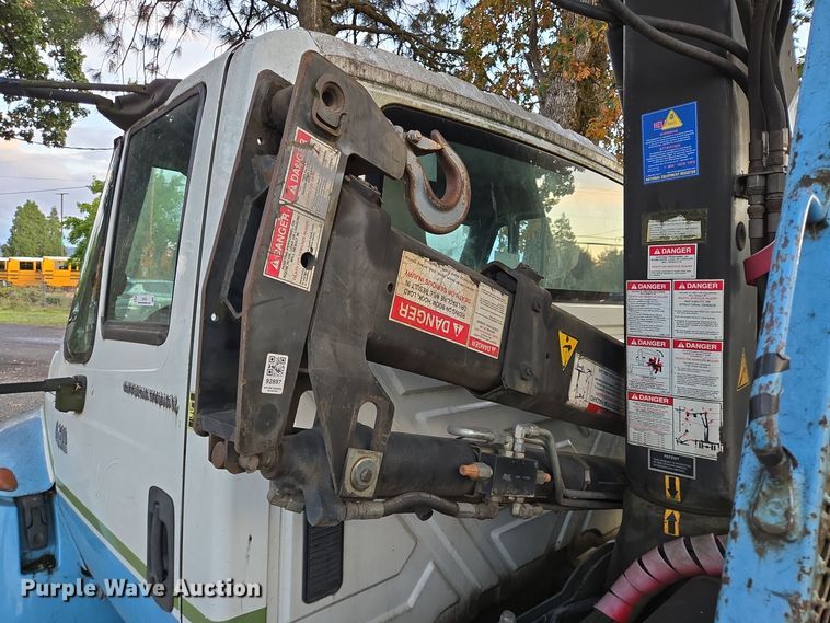 image for item EI4049 2003 International 4300 SBA crane truck