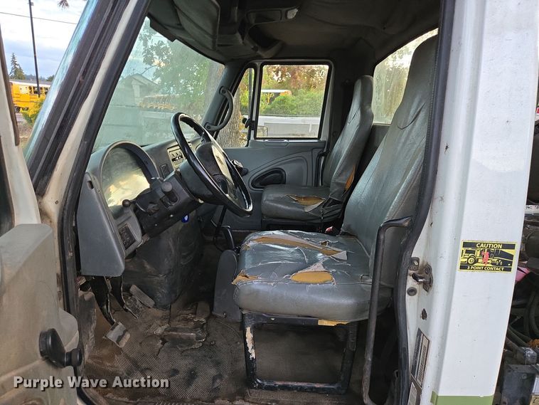 image for item EI4049 2003 International 4300 SBA crane truck