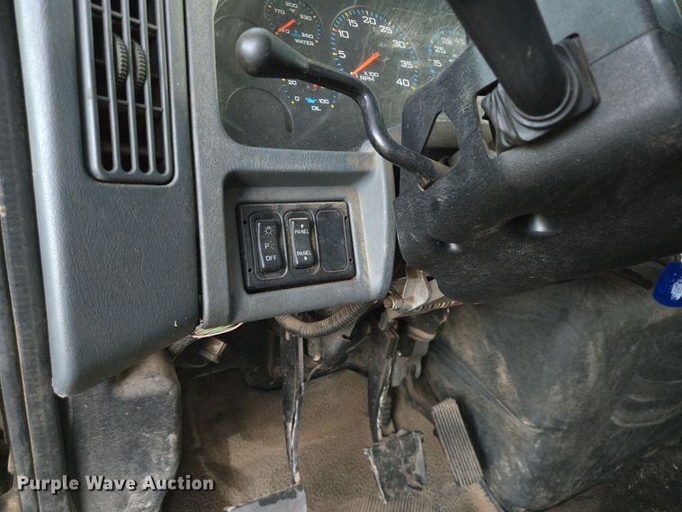 image for item EI4049 2003 International 4300 SBA crane truck