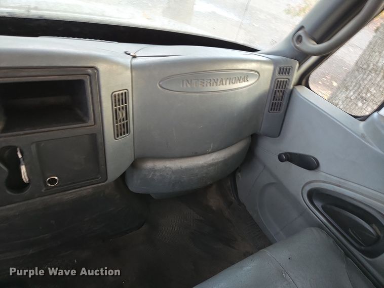 image for item EI4049 2003 International 4300 SBA crane truck