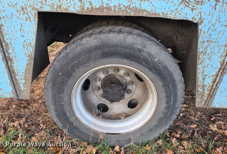 image for item EI4049 2003 International 4300 SBA crane truck