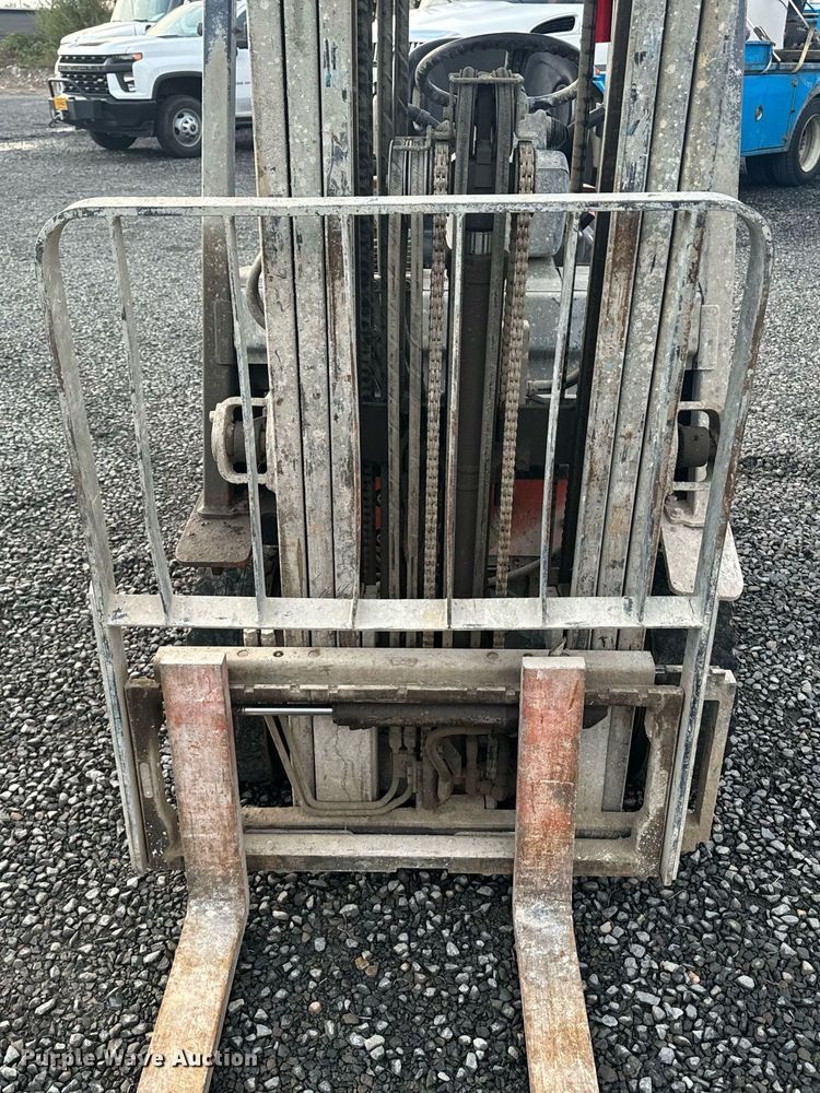 image for item EI4051 2005 Toyota 7FGU18 forklift