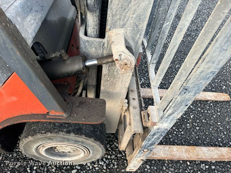 image for item EI4051 2005 Toyota 7FGU18 forklift