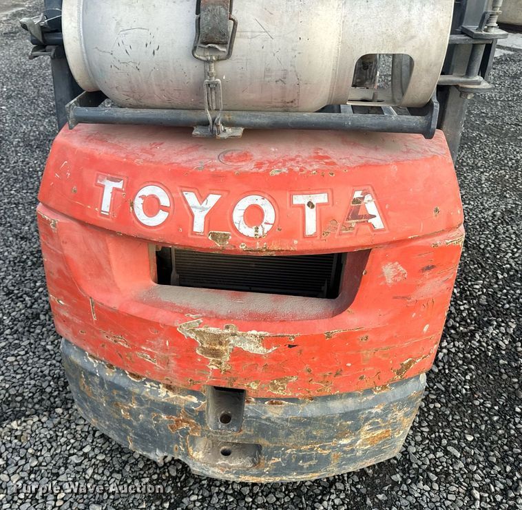 image for item EI4051 2005 Toyota 7FGU18 forklift