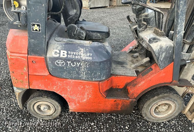image for item EI4051 2005 Toyota 7FGU18 forklift