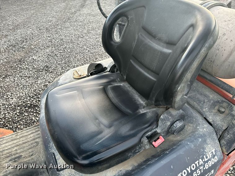 image for item EI4051 2005 Toyota 7FGU18 forklift