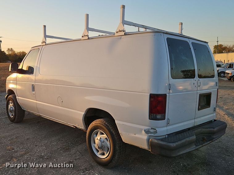 image for item EI8471 2005 Ford Econoline E250 van