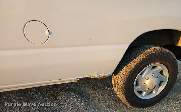 image for item EI8471 2005 Ford Econoline E250 van