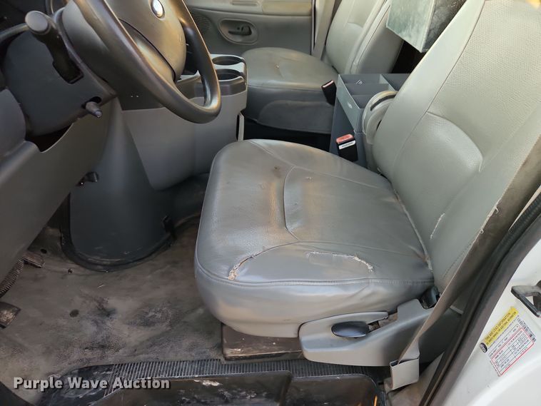 image for item EI8471 2005 Ford Econoline E250 van